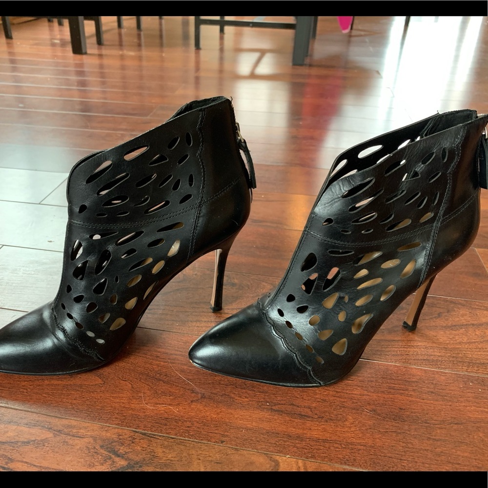 Nine West size 8.5 heels / booties